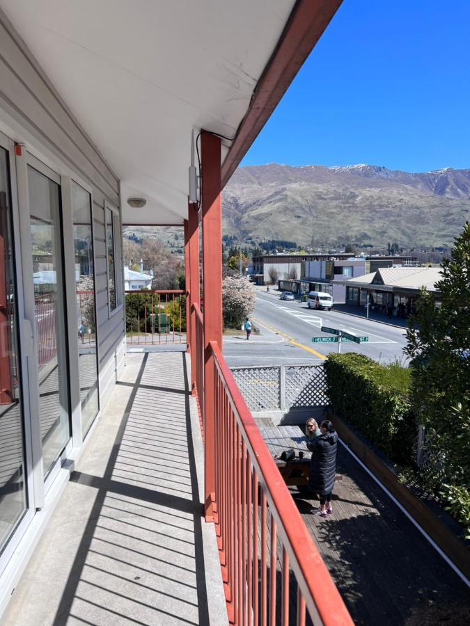 Adventure Wanaka Hostel Exterior photo